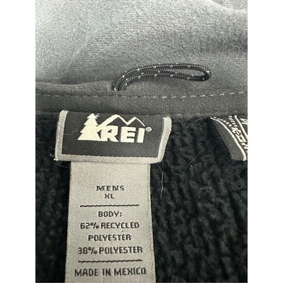 REI Polartec Fleece Vest Mens Size XL Black Ribbed Hike Outdoors Wind - Picture 9 of 11